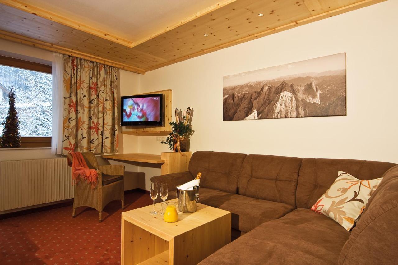 Landhotel Alpenhof Filzmoos Esterno foto